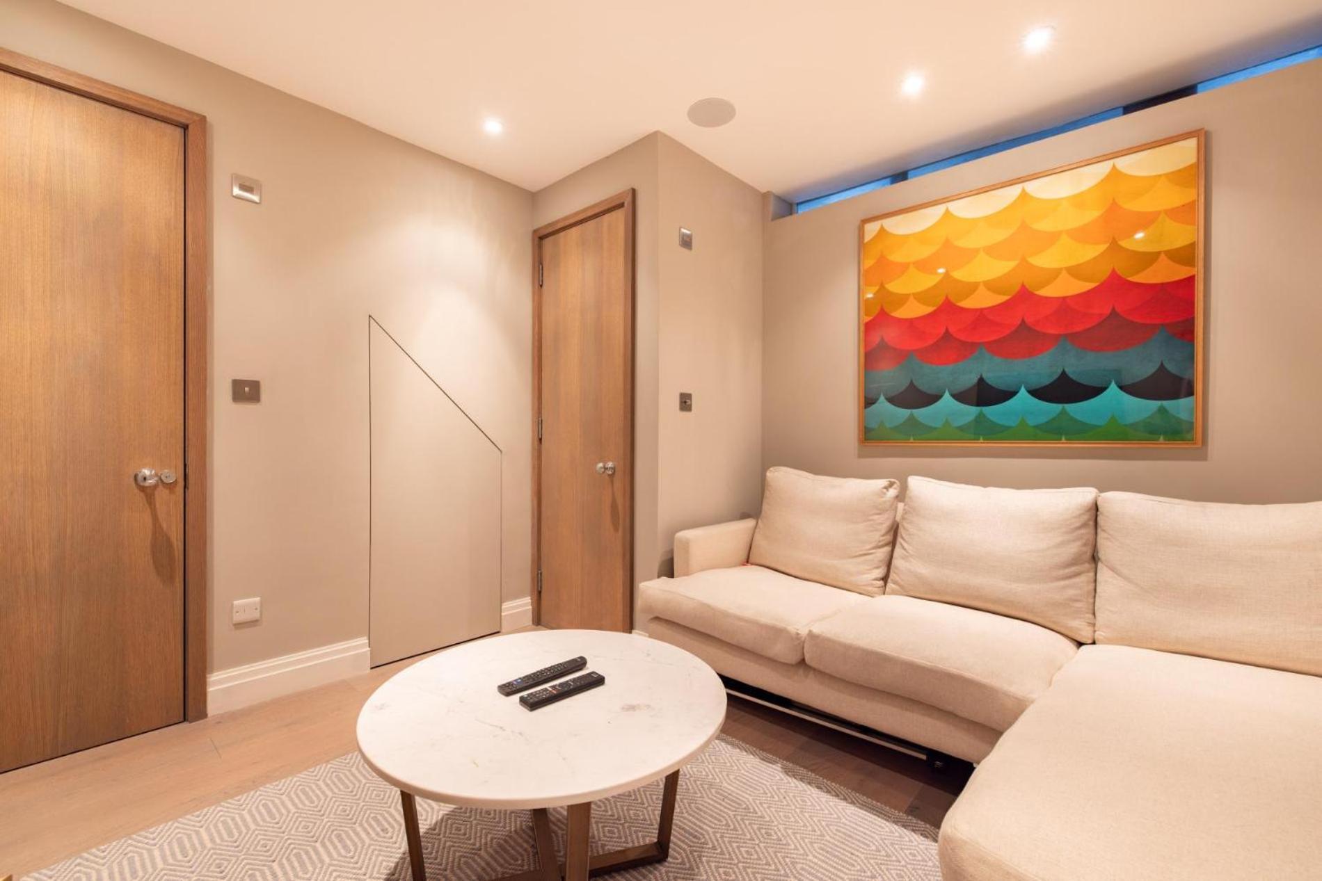 Sunny In Chelsea - Luxurious 3 Bedroom Chelsea Feriehus London