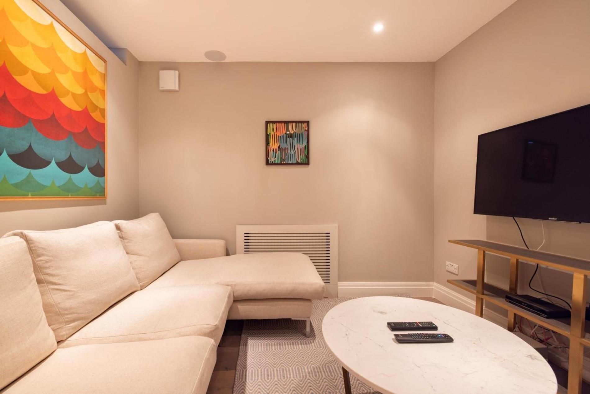 Sunny In Chelsea - Luxurious 3 Bedroom Chelsea Feriehus *