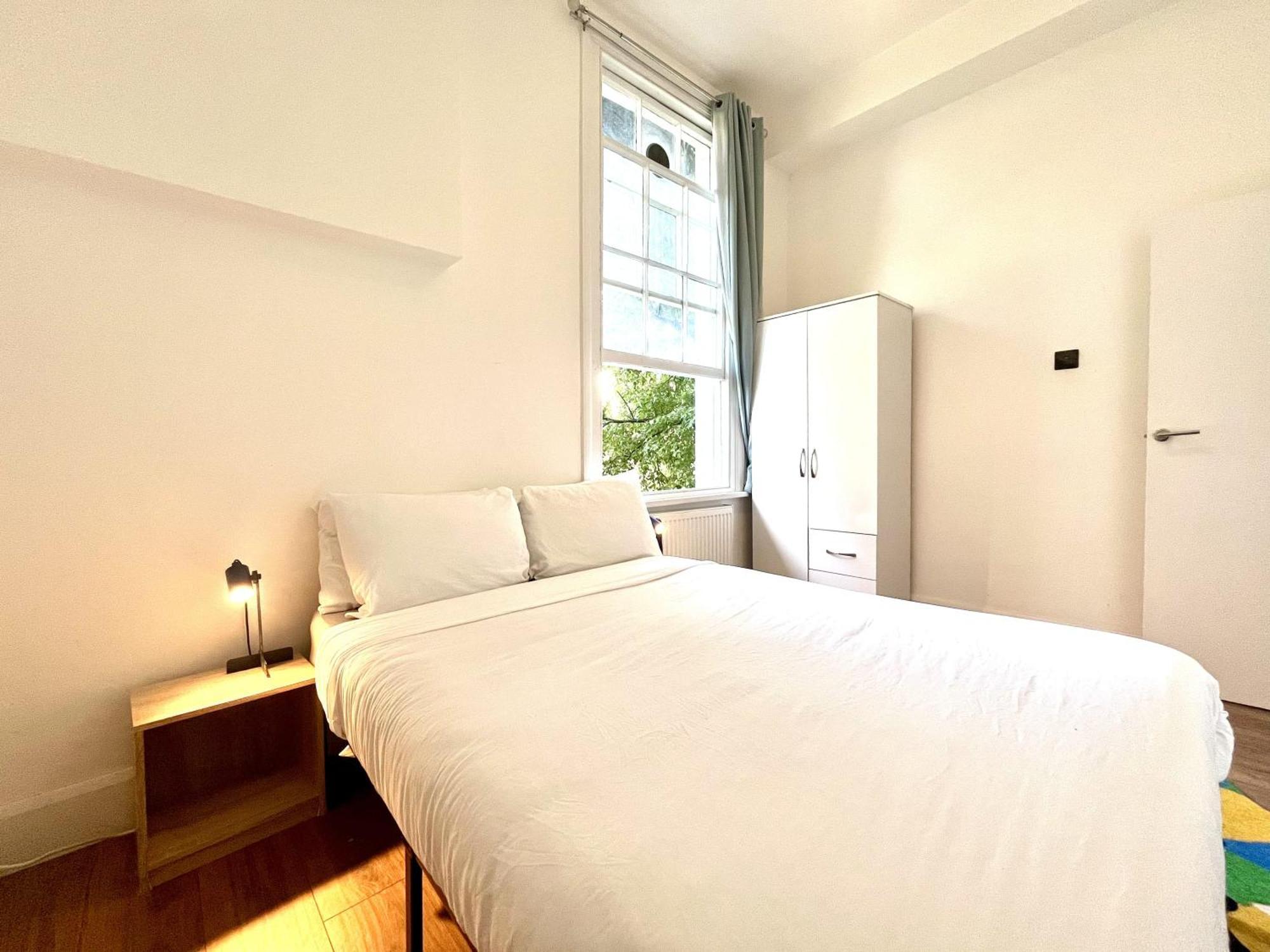 Spacious Comfort In Heart Of Camden Apartment