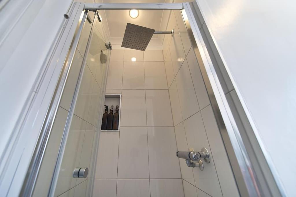Top-floor Covent Garden Flat Lägenhet *