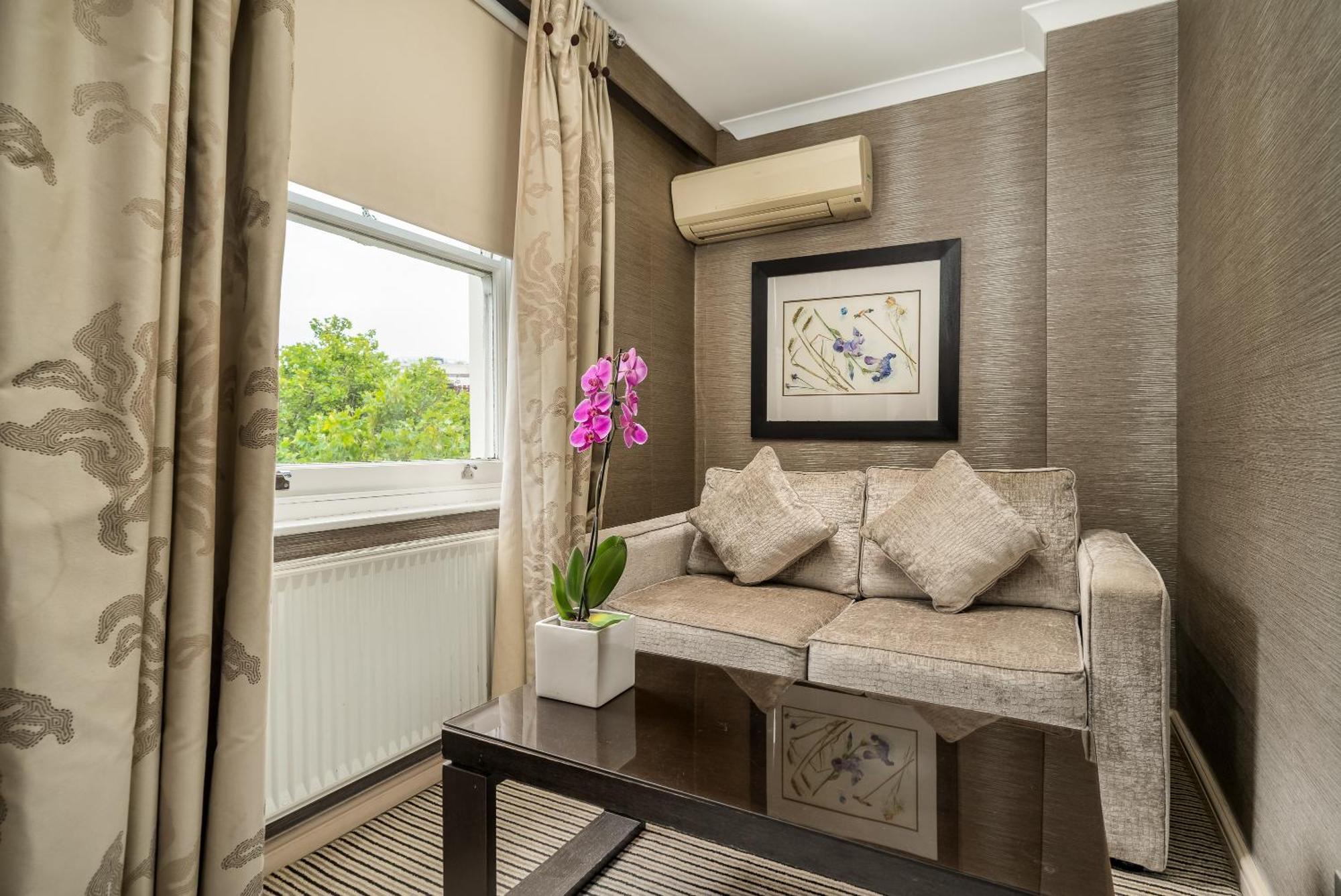 The Beaufort Hotel London