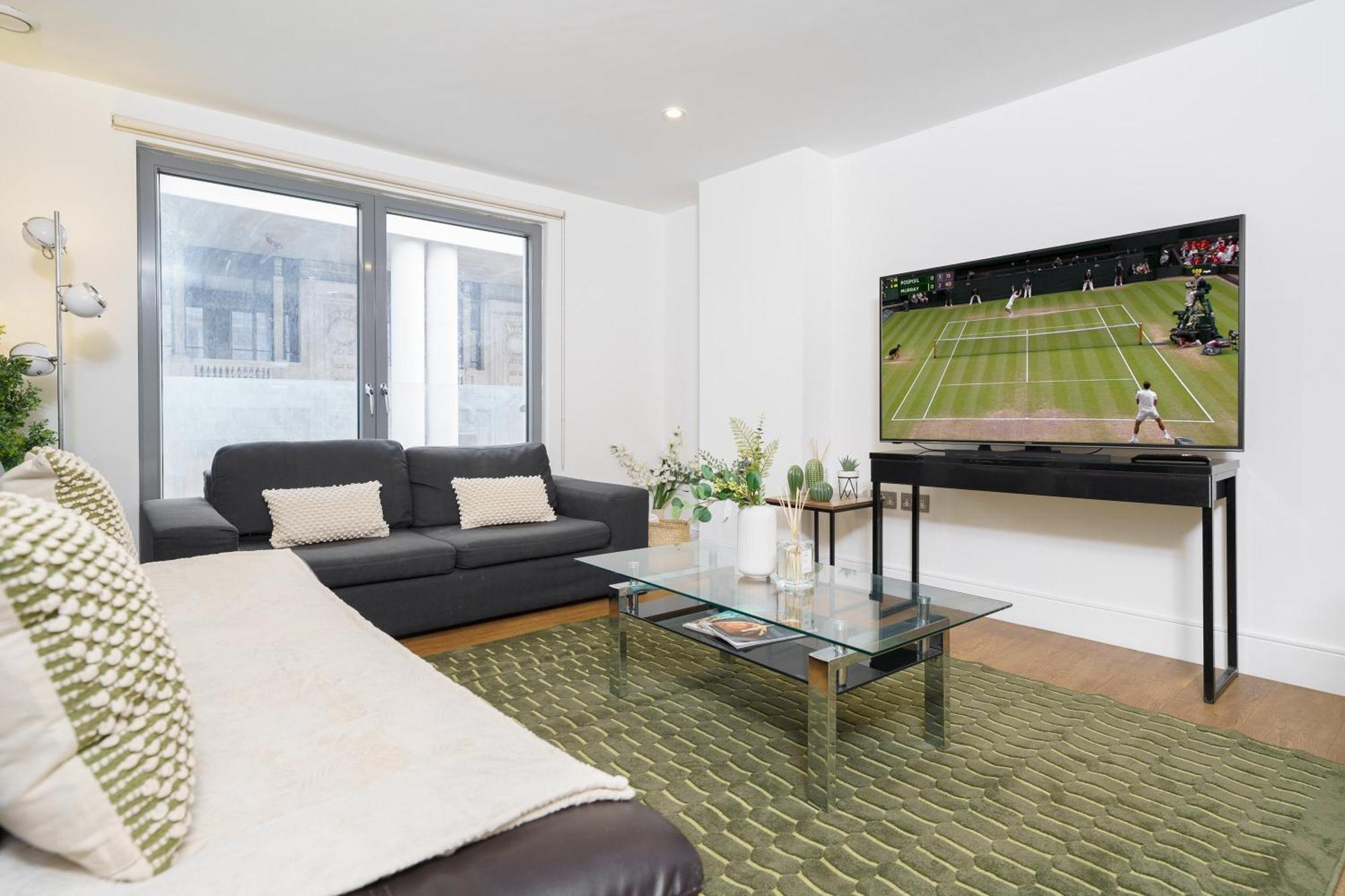 Modern 3 Bed 2 Bath Hyde Park Londra