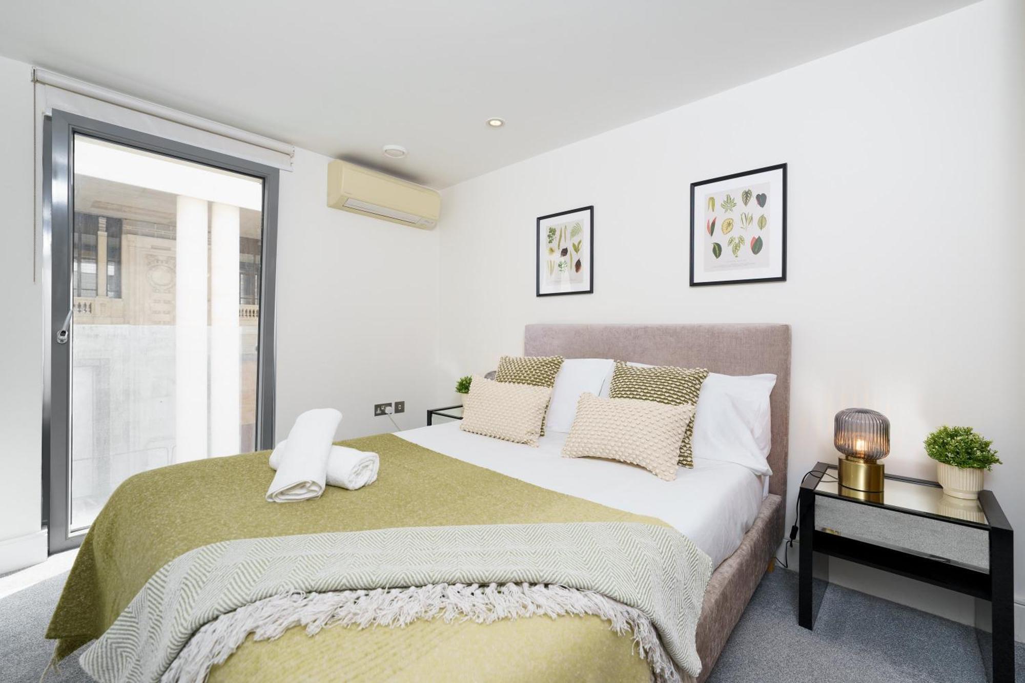 Apartment Modern 3 Bed 2 Bath Hyde Park