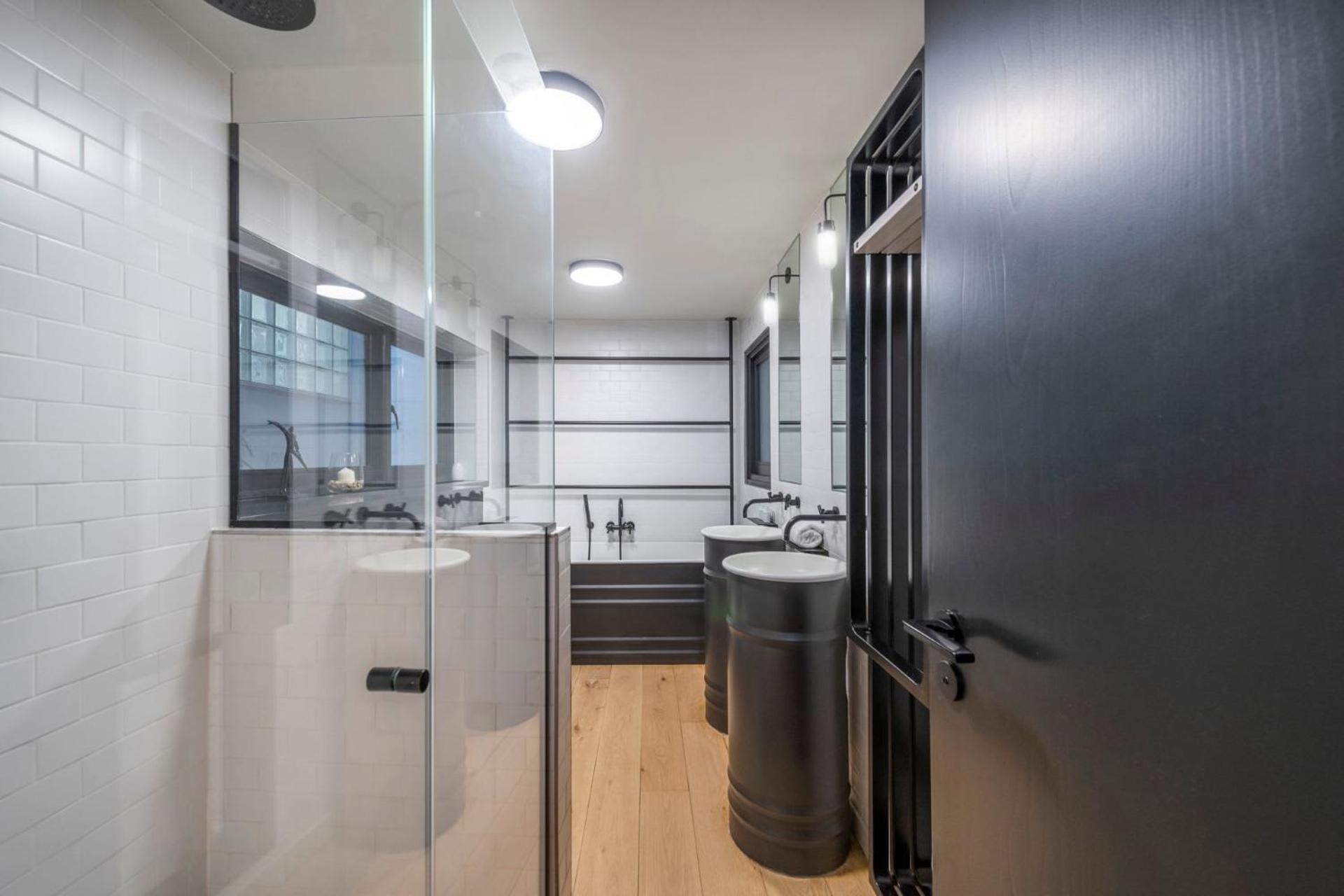The Insta Playhouse - Covent Garden - By Frankie Says Apartment