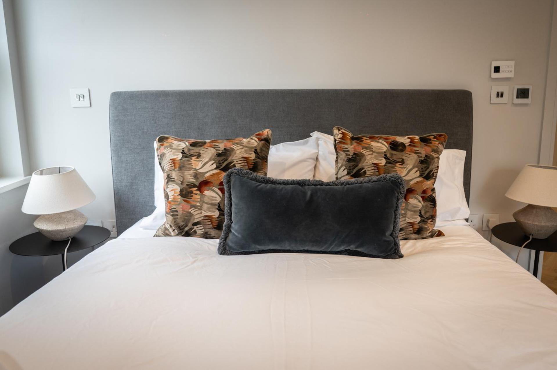 Apartment Modern 2 Bed Charlotte Street On 3rd Floor