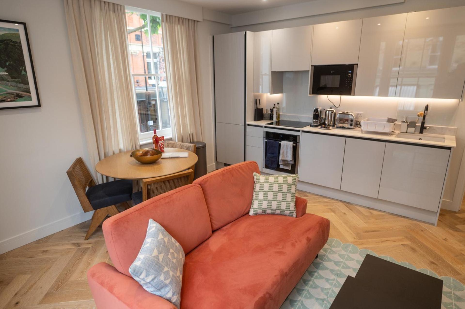 Bright, Modern One Bedroom On 1st Floor Lejlighed