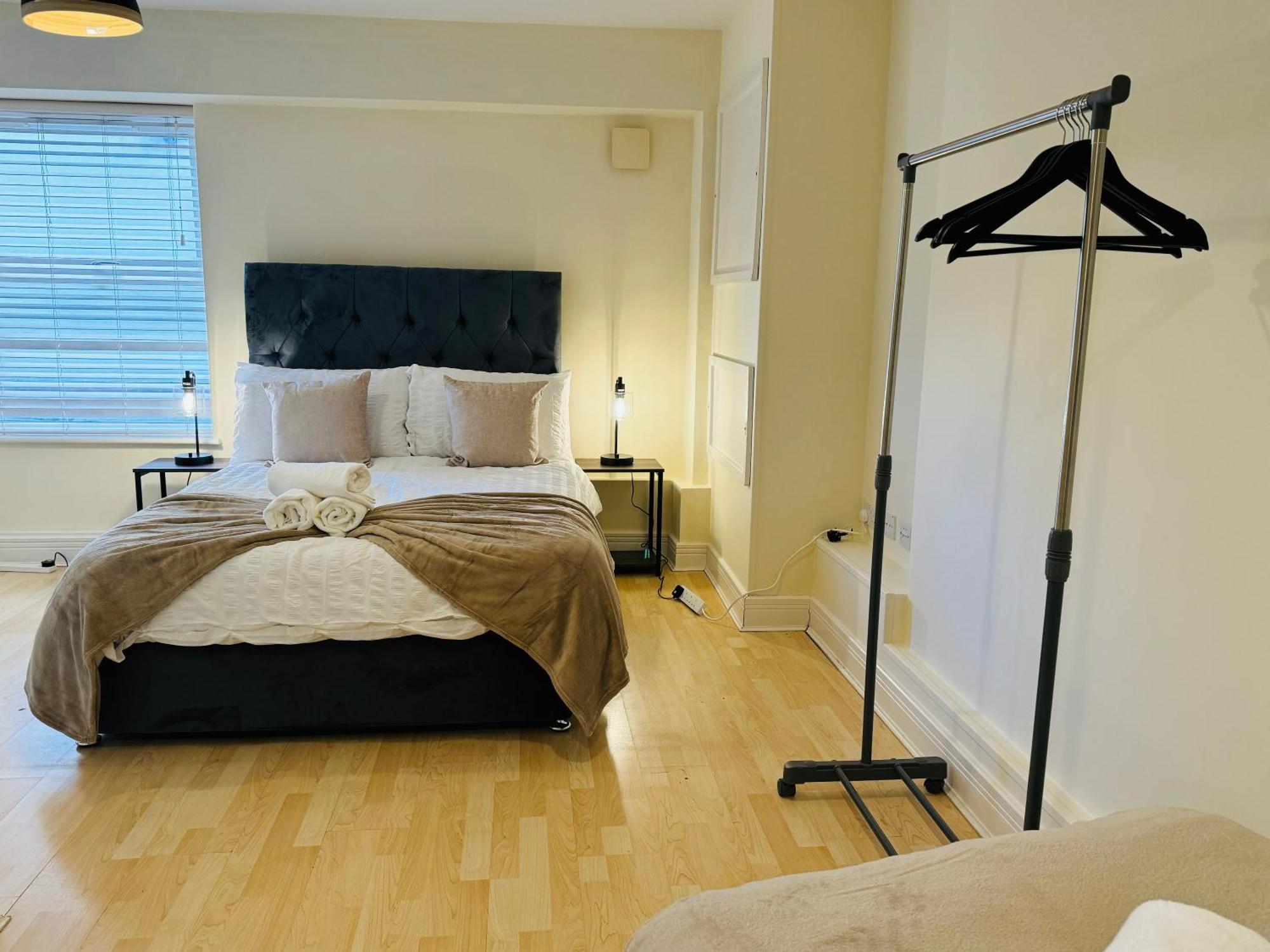 Ground Floor Wimbledon Flat With Parking Appartement Londen