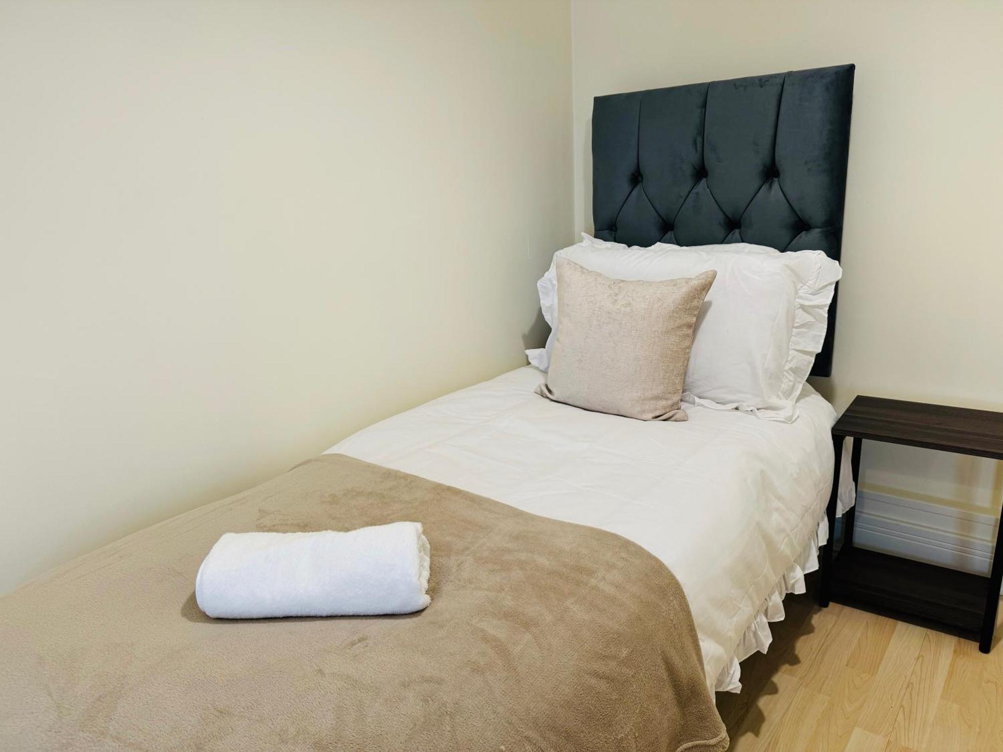 Ground Floor Wimbledon Flat With Parking Appartement