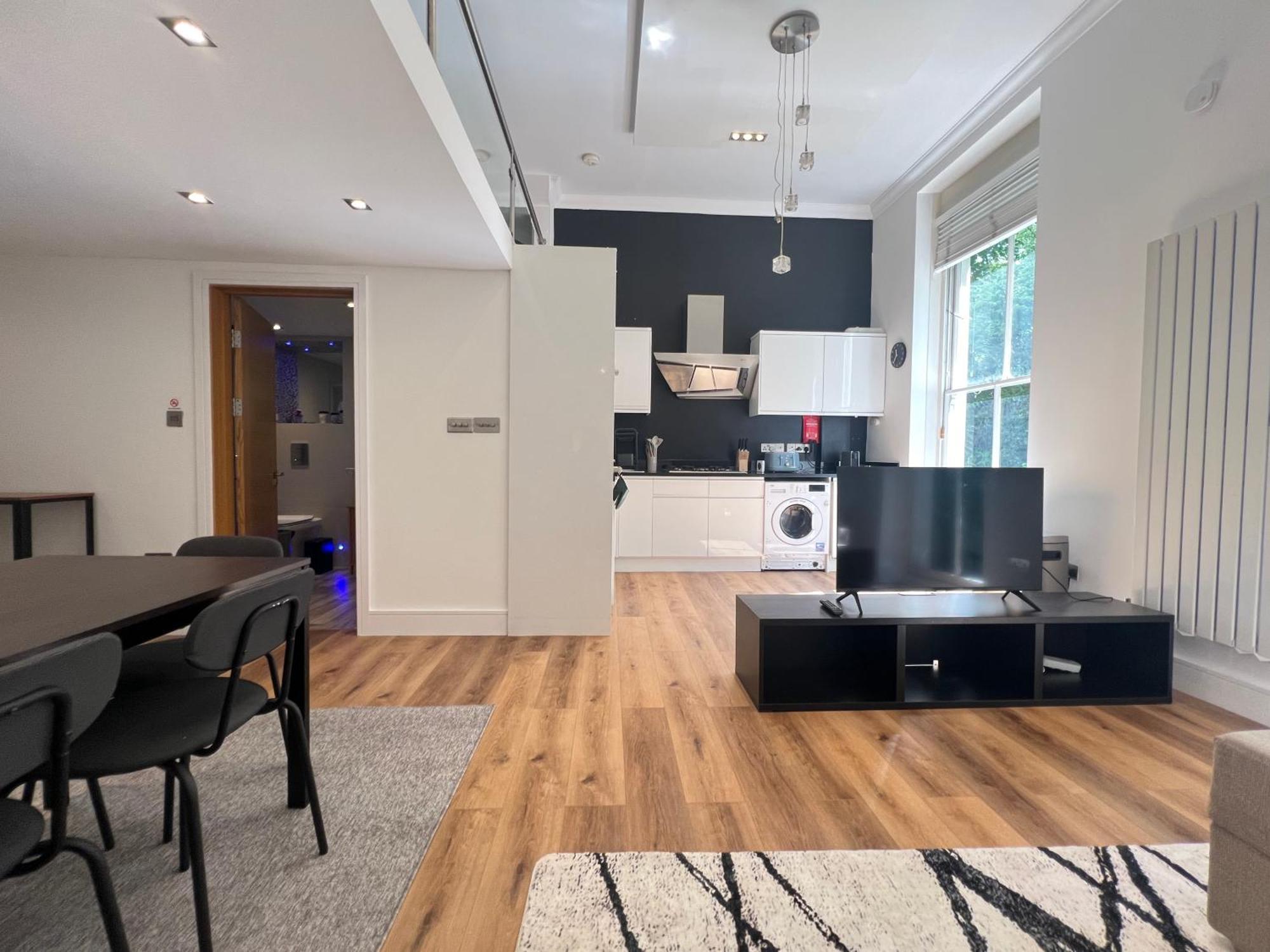 Appartamento 3.5 High Ceilings - Centrally Located