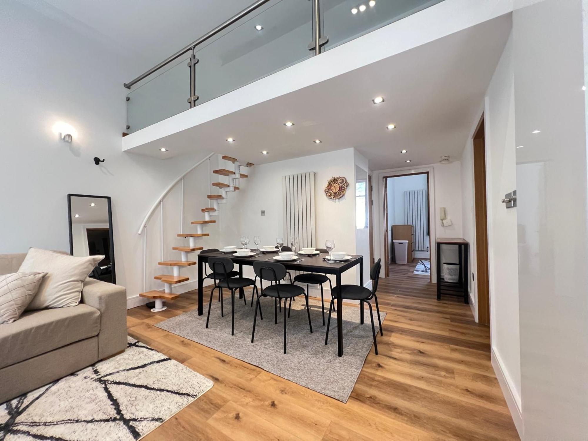 Appartamento 3.5 High Ceilings - Centrally Located *