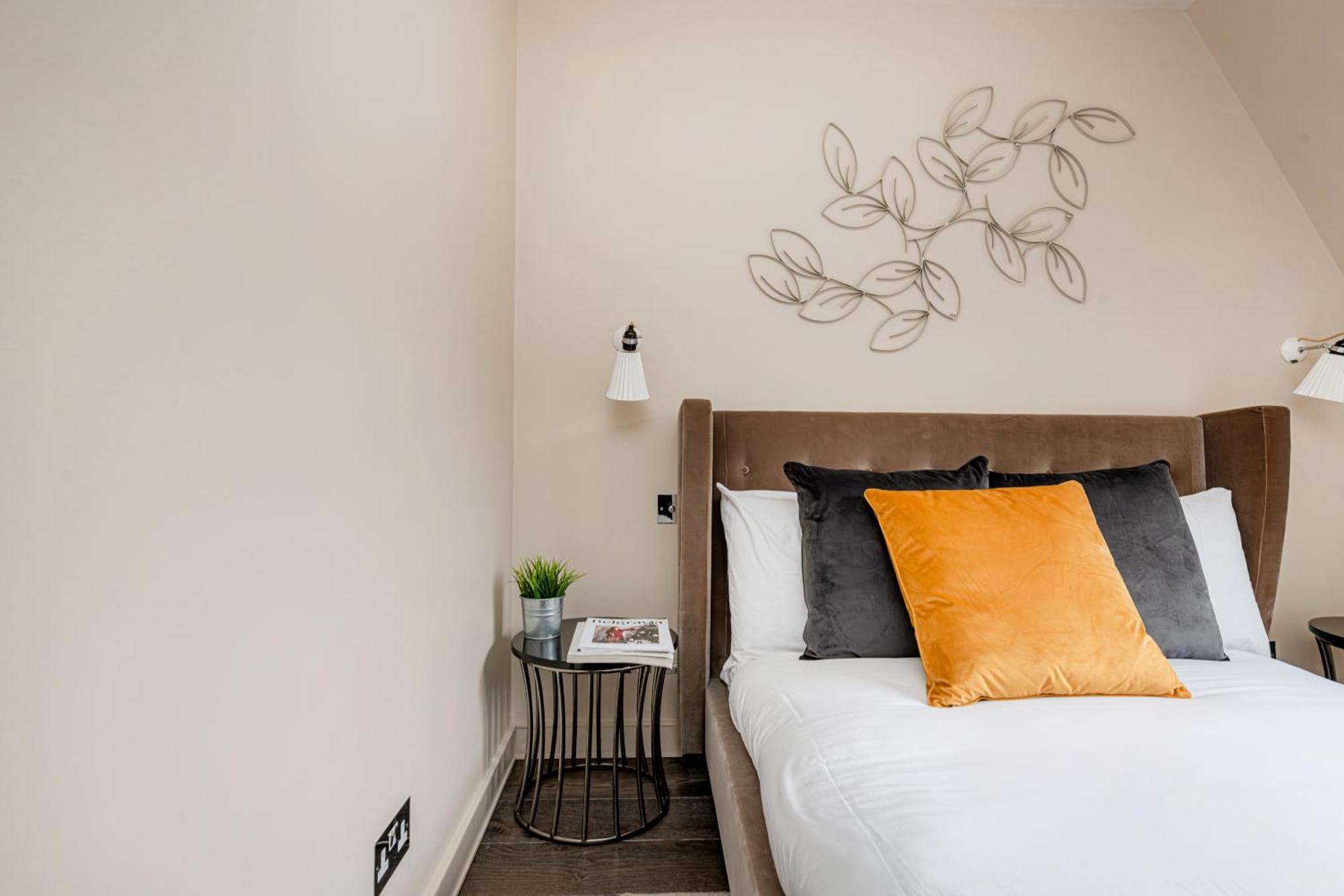 Luxury 3br In Belgravia, Near Victoria London