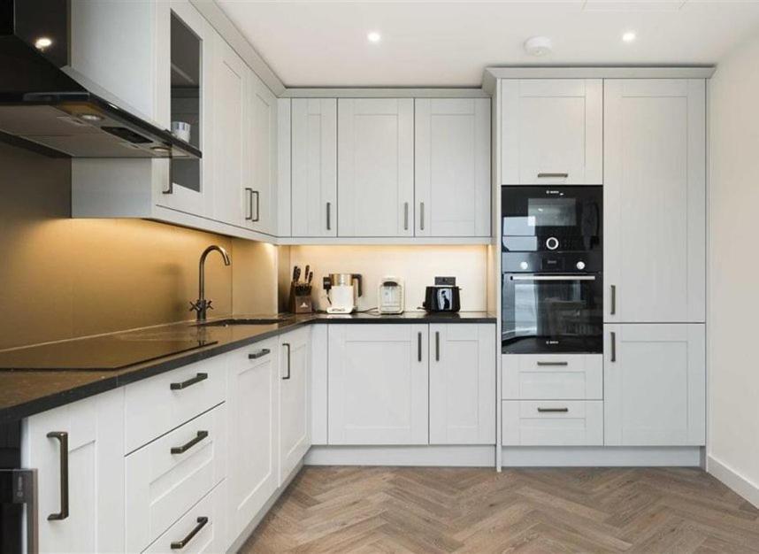 Tower Bridge Luxury Apartment London