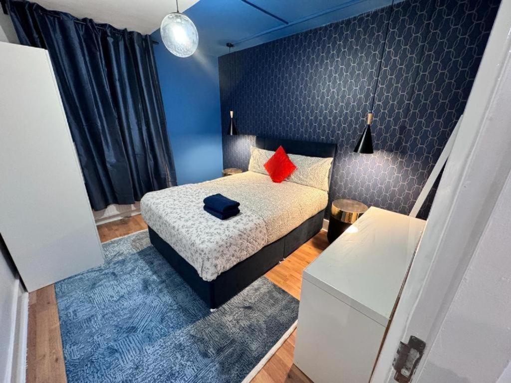 Apartment Three Bedroom Near Thomas River *