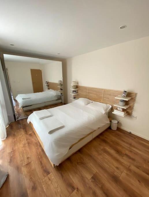 Floor 1bed With Balcony, View *