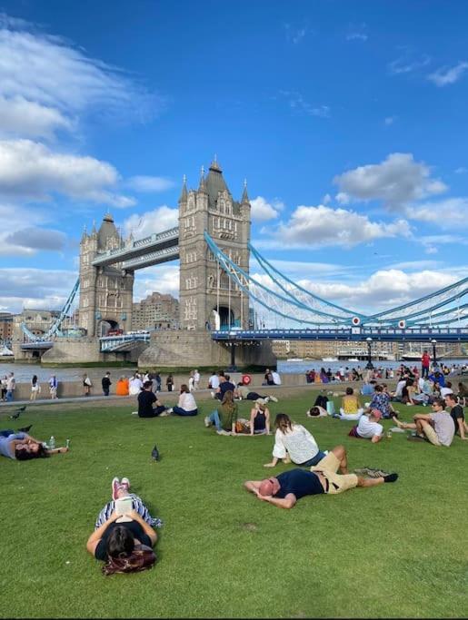 Floor 1bed With Balcony, View London