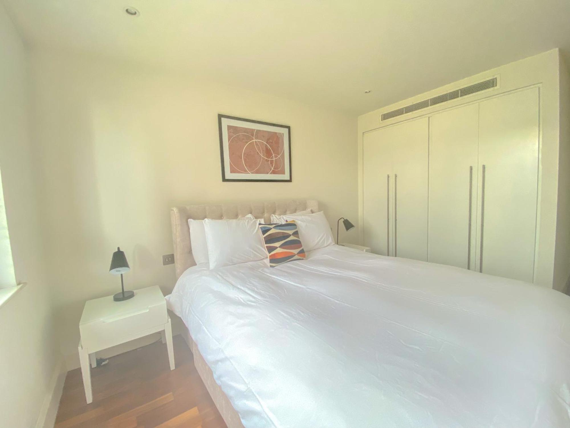 Horizon Canary Wharf Apartments London