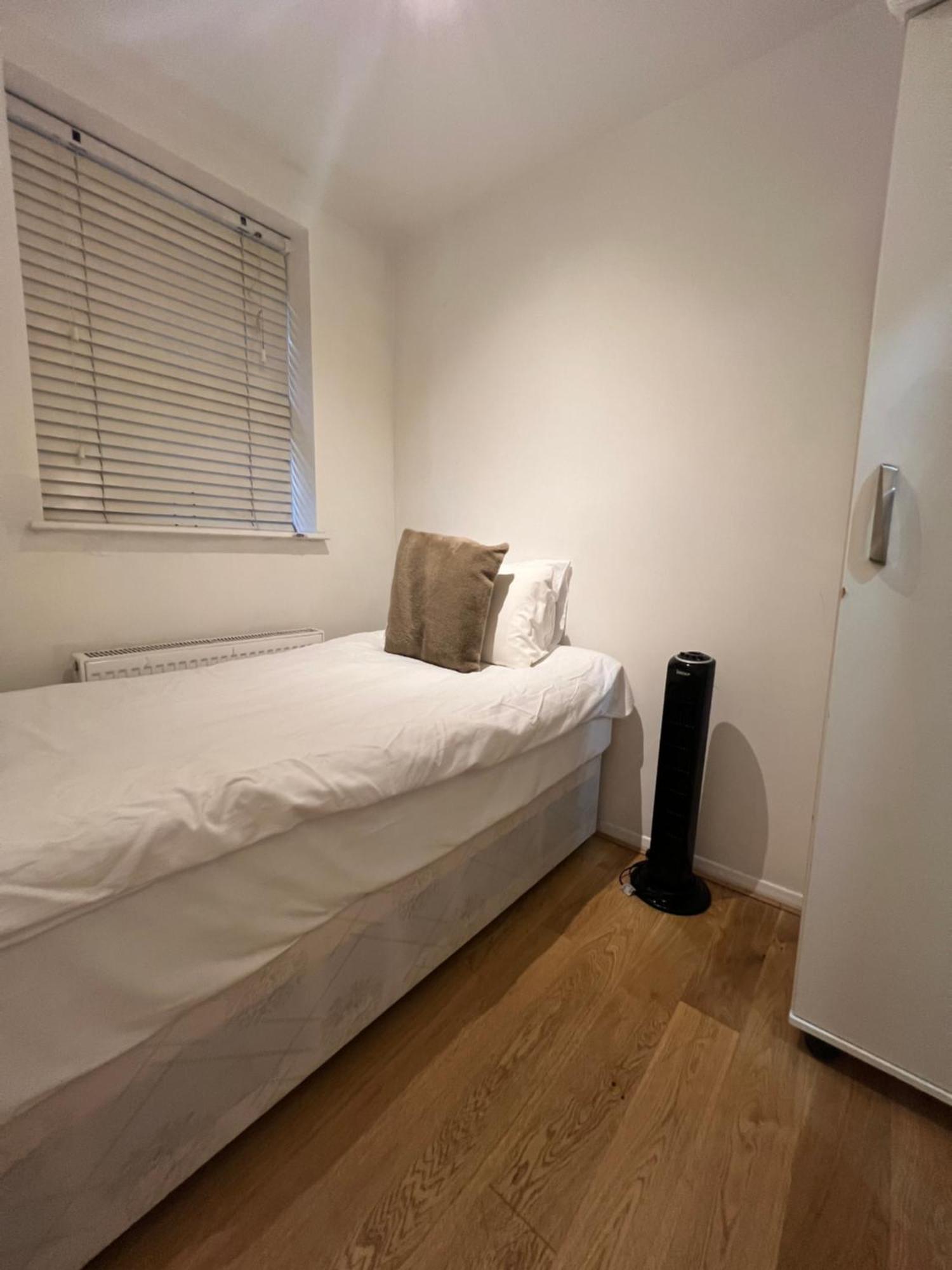Apartment Maple Street London