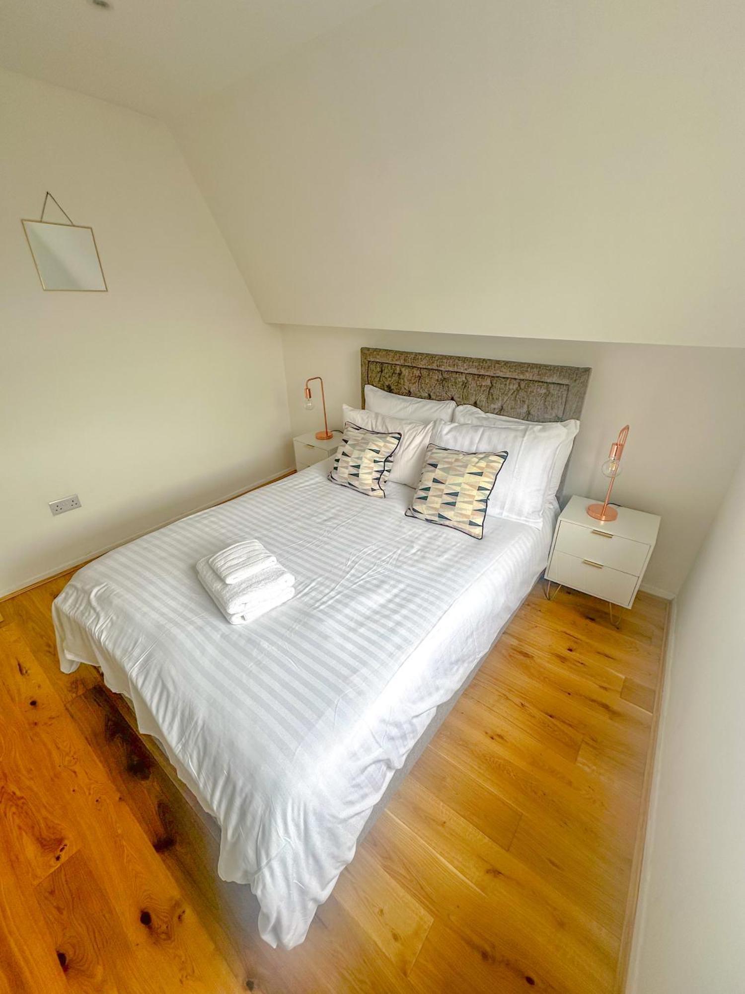 Maple Street Apartment London