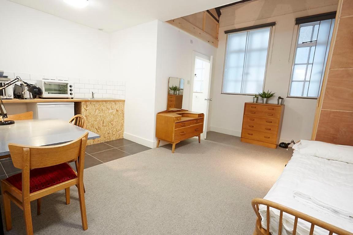 Green Rooms 2* London