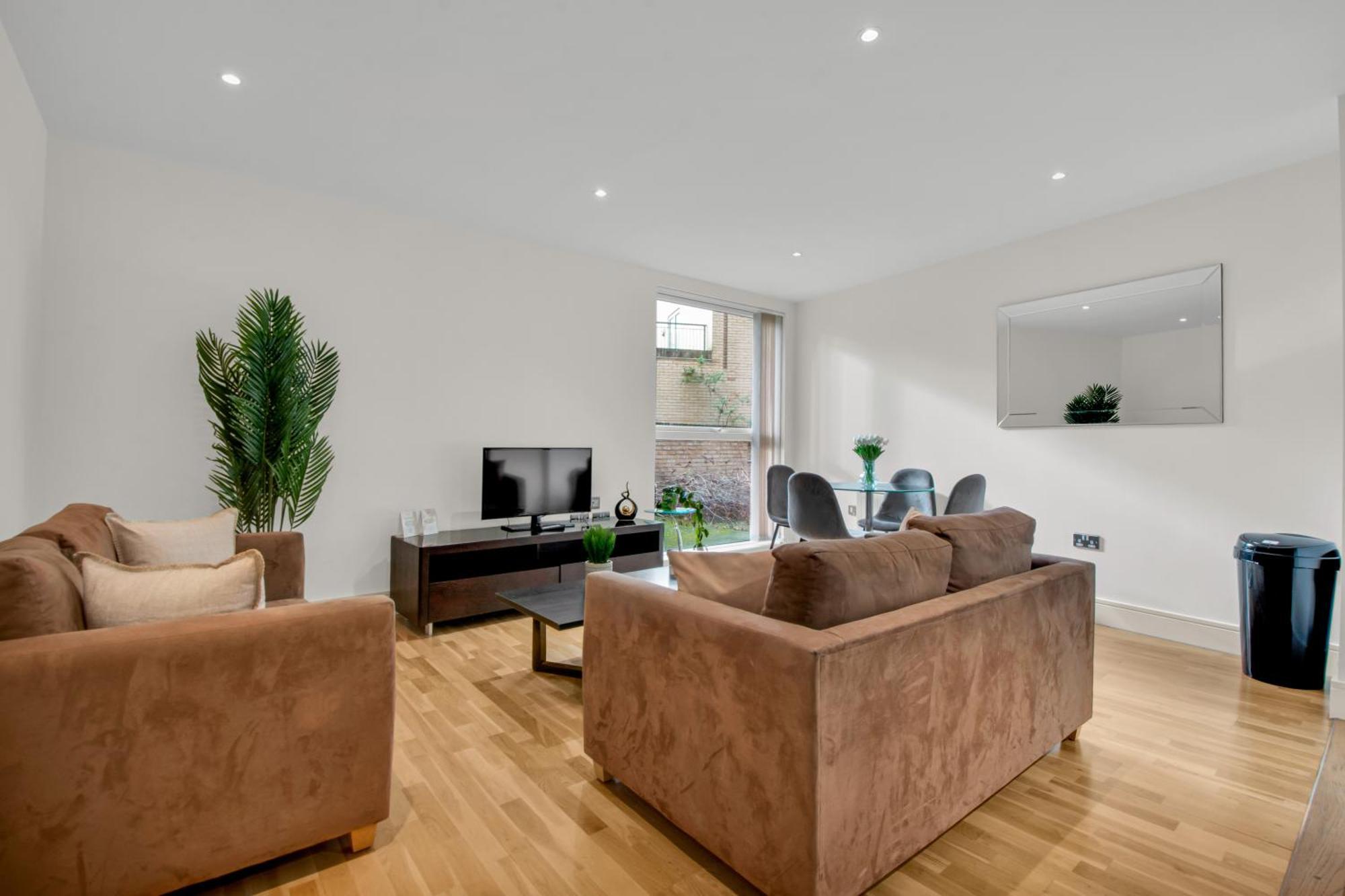 One Bed In Waterloo Near Southwark *