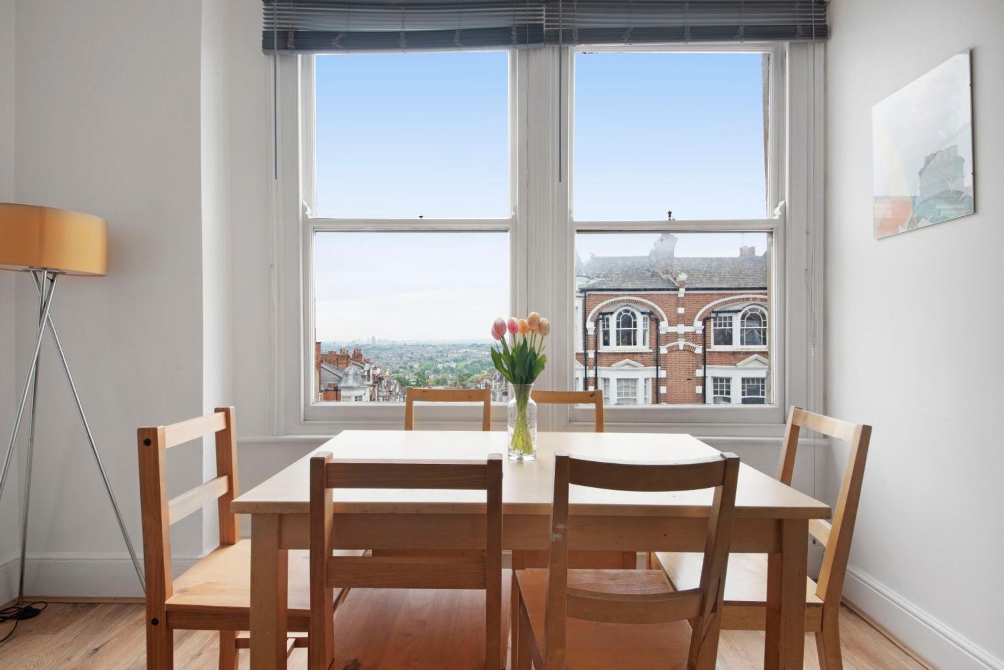 Appartamento Two Bedroom Muswell Hill - Second Floor Londra