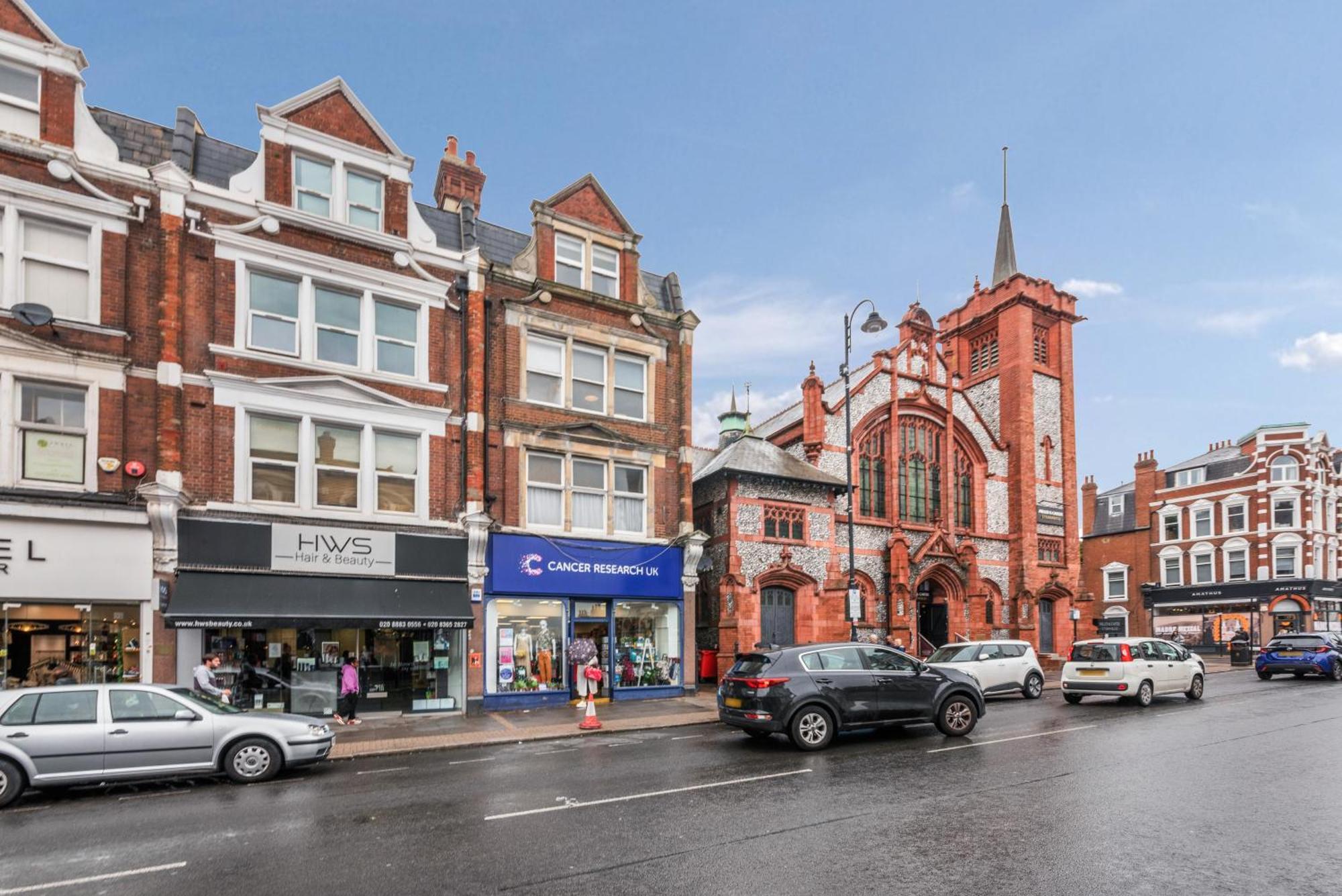 Two Bedroom Muswell Hill - Second Floor * Londra