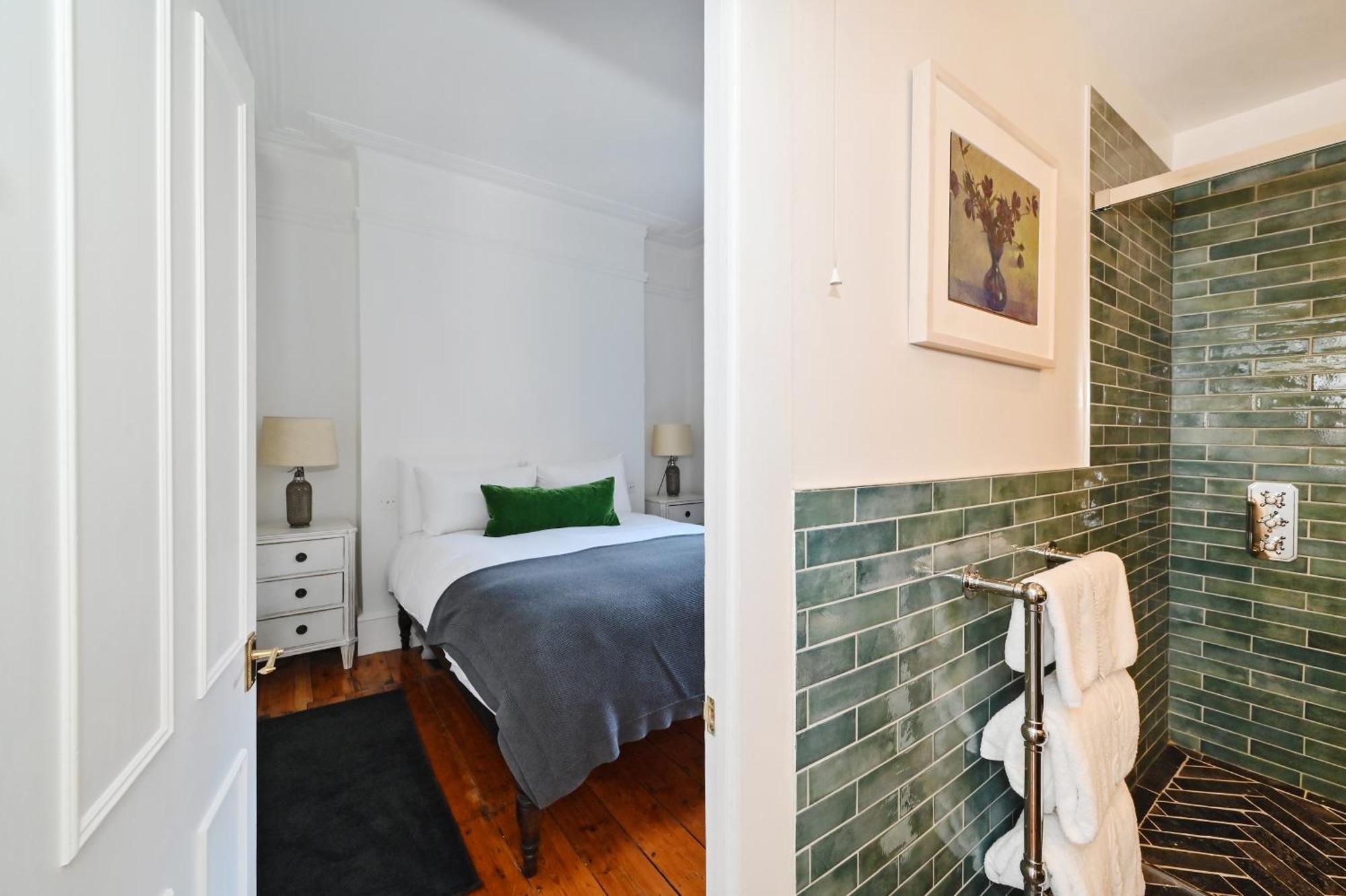 Charming West End In Peaceful Fitzrovia Apartment London