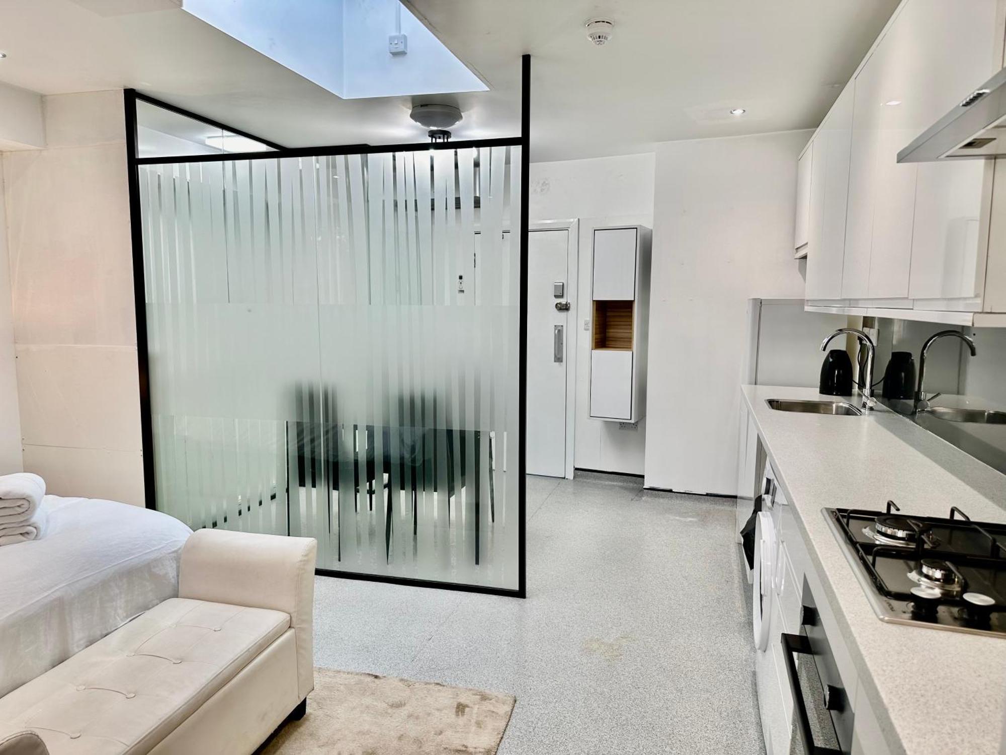 Apartment Westferry Two