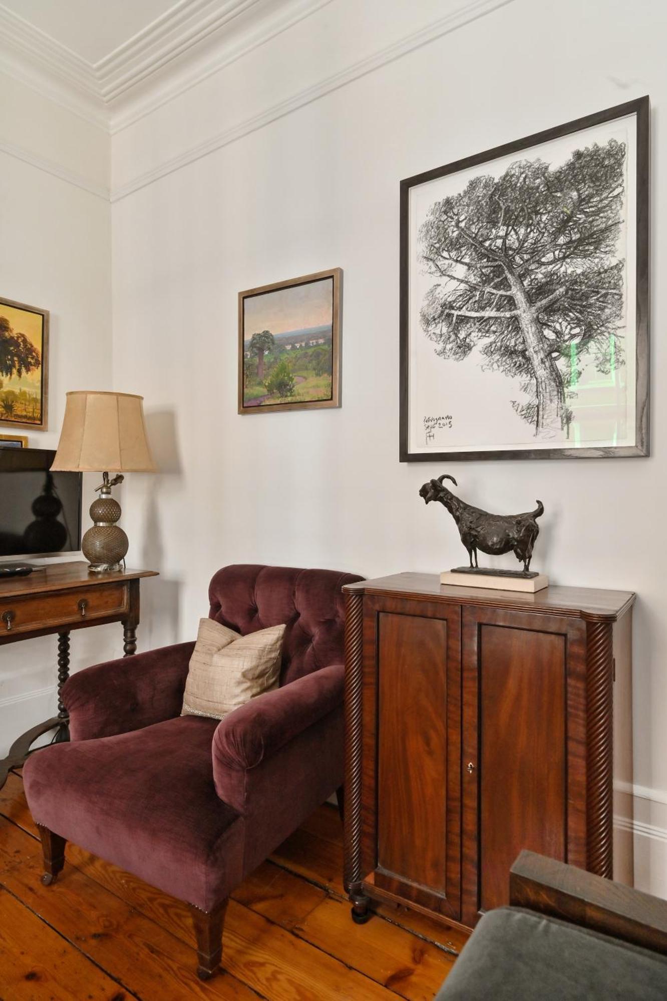 Charming West End In Peaceful Fitzrovia Apartment *