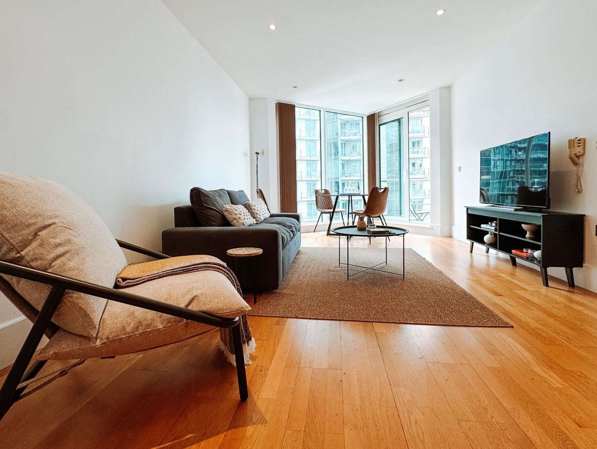 Two Bedroom Luxury Waterfront In Lejlighed London
