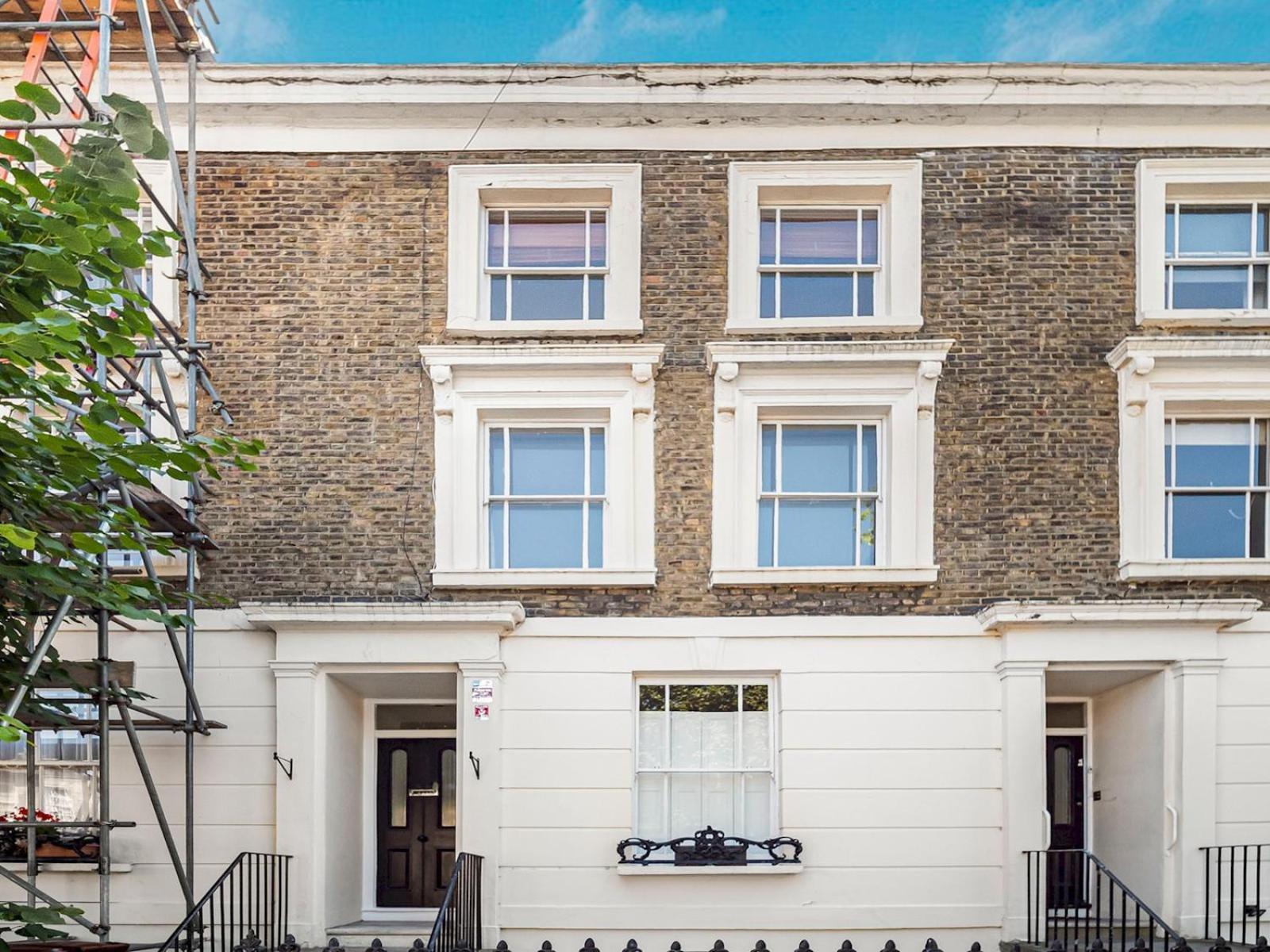 Stylish Maisonette Pass The Keys Holiday home