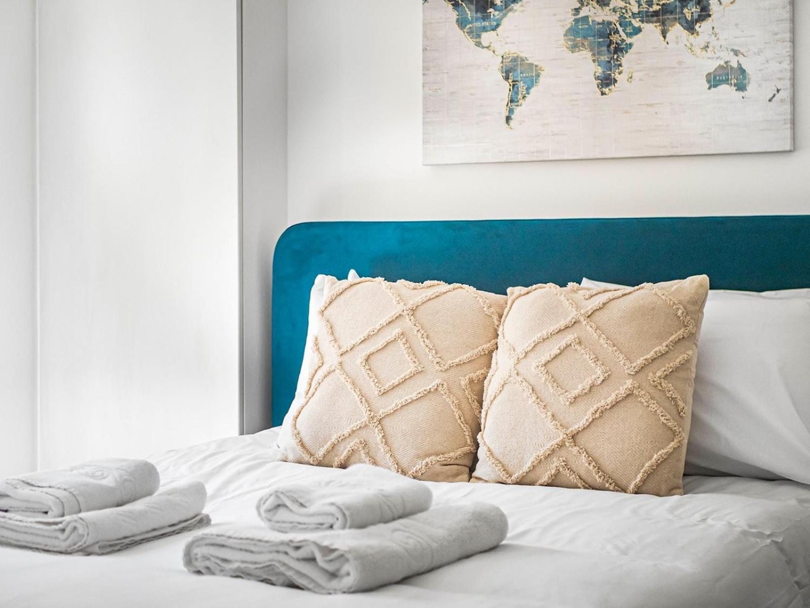 Stylish Maisonette Pass The Keys Holiday home