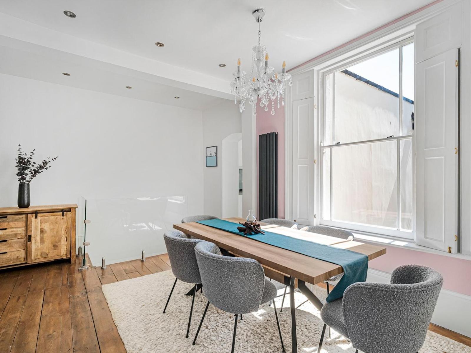 Stylish Maisonette Pass The Keys Holiday home *
