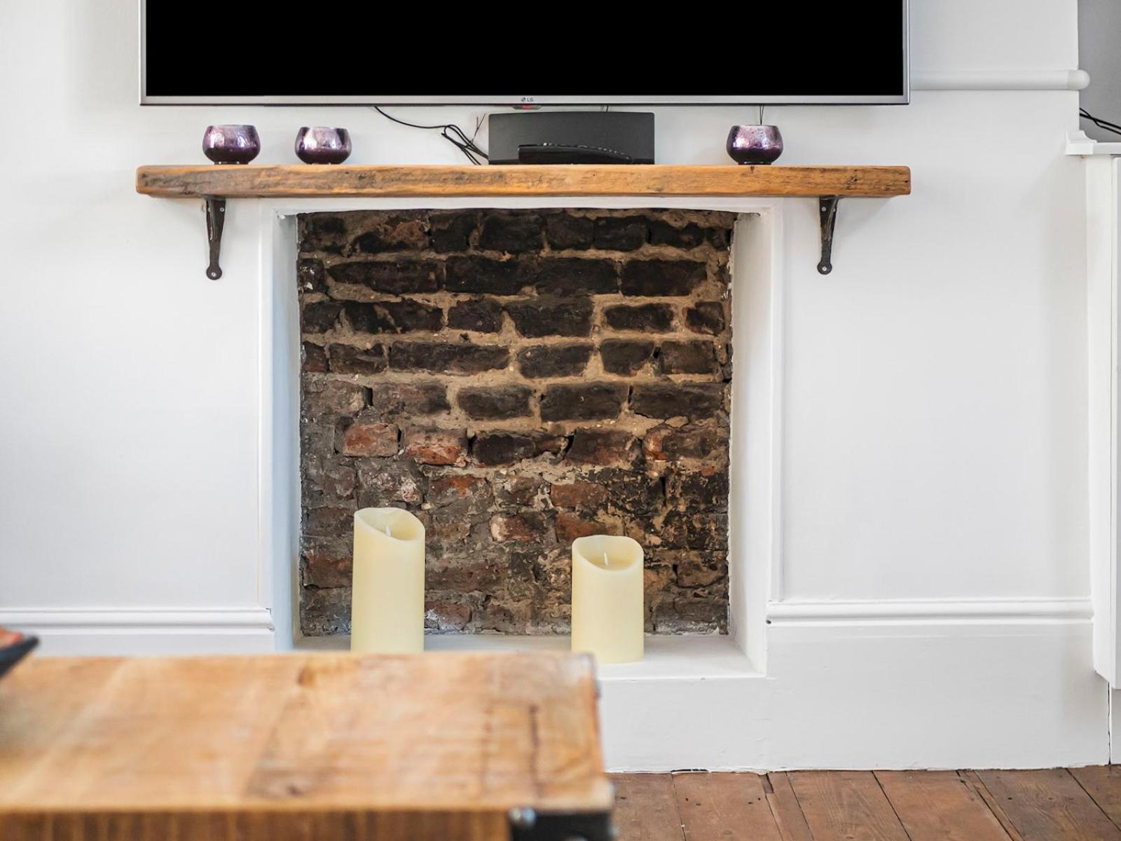 Stylish Maisonette Pass The Keys Holiday home