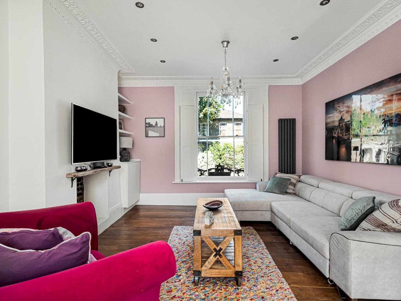 Stylish Maisonette Pass The Keys Holiday home