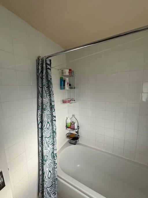 Apartment Private Gated Development In Bridge, Cosy With Great Transport Links *