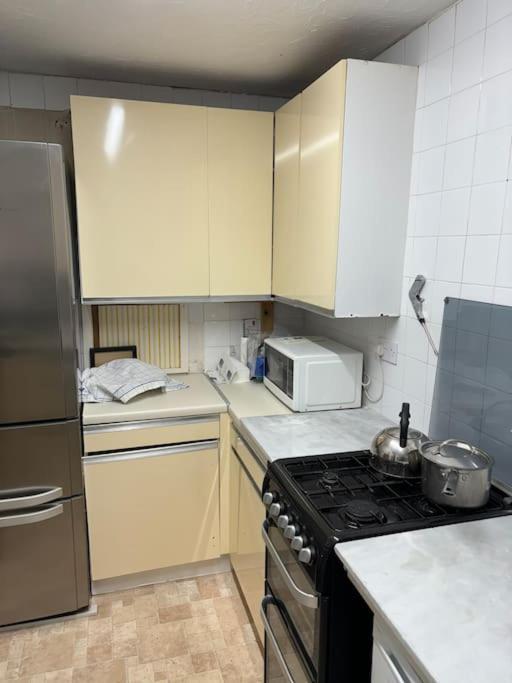 Private Gated Development In Bridge, Cosy With Great Transport Links * London