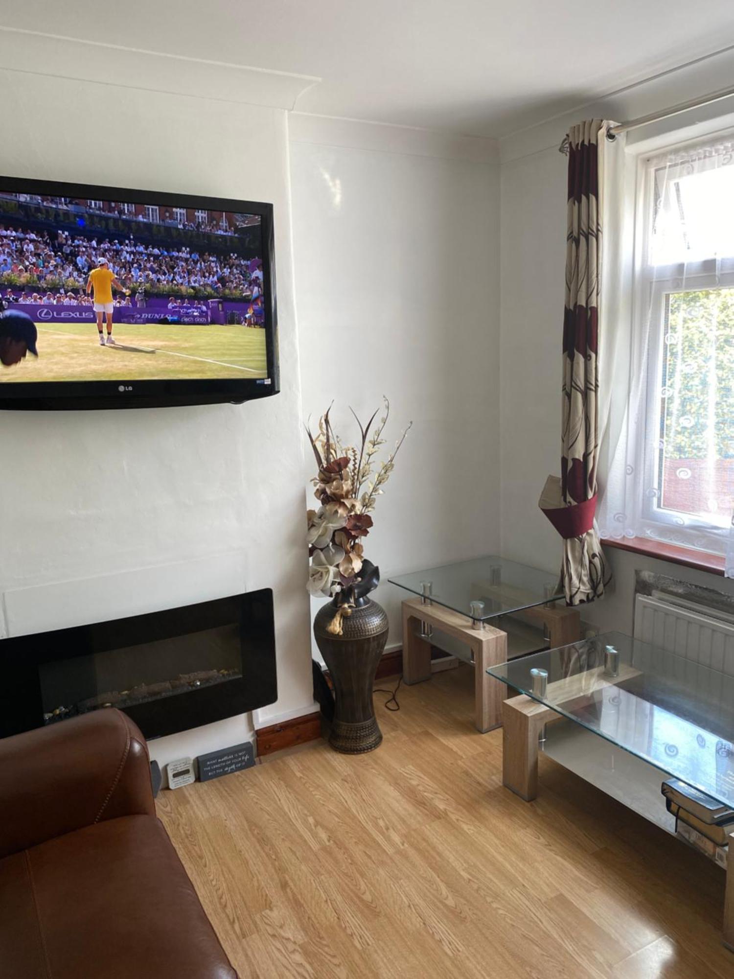 35 Holborn Road E13 8ph Homestay *