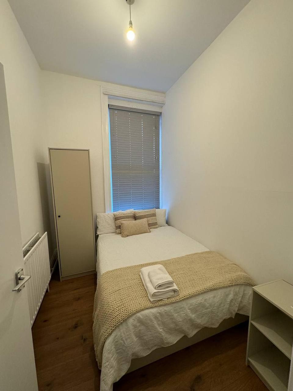 Cheerful 3 Bedroom * London