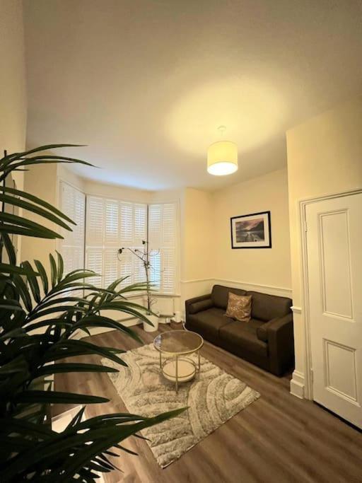 Oasis Stunning 1 Bed In Battersea London