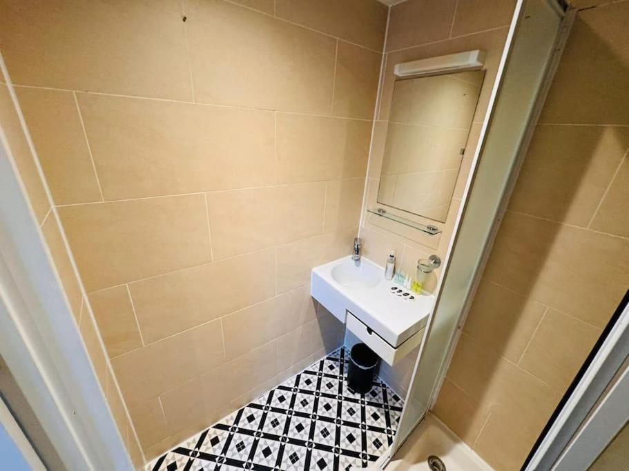 Apartment Trio's Haven In Portebello Road