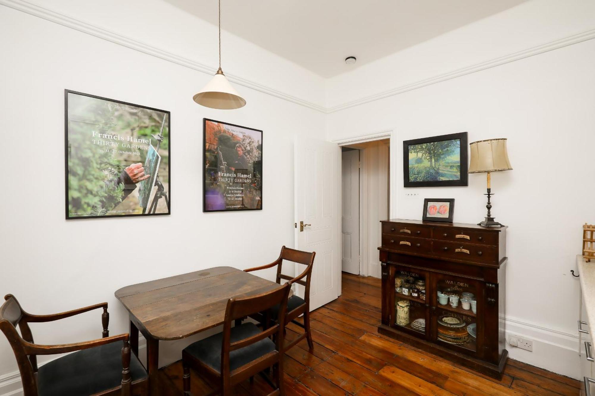 Charming West End In Peaceful Fitzrovia Apartment *