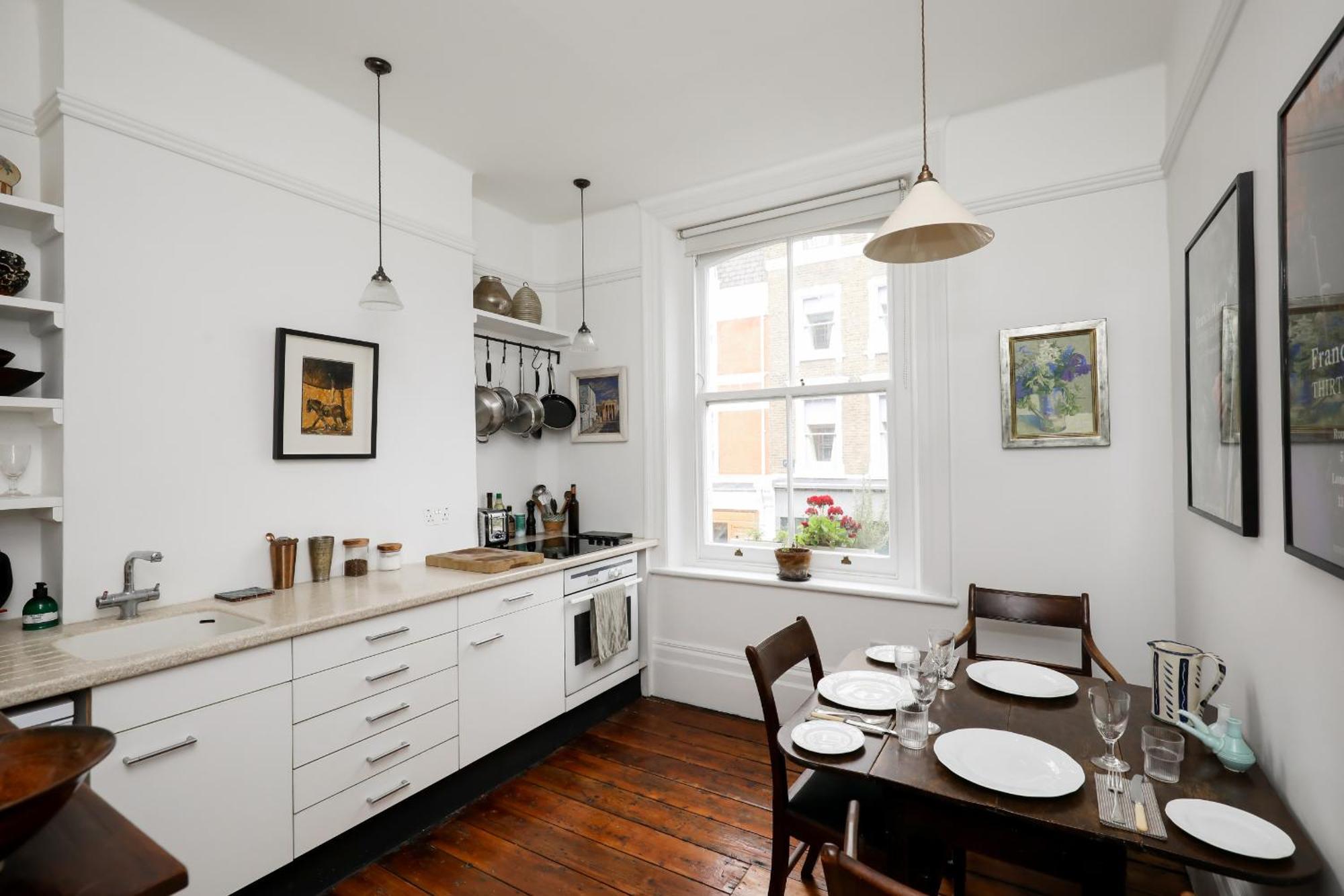 Charming West End In Peaceful Fitzrovia London