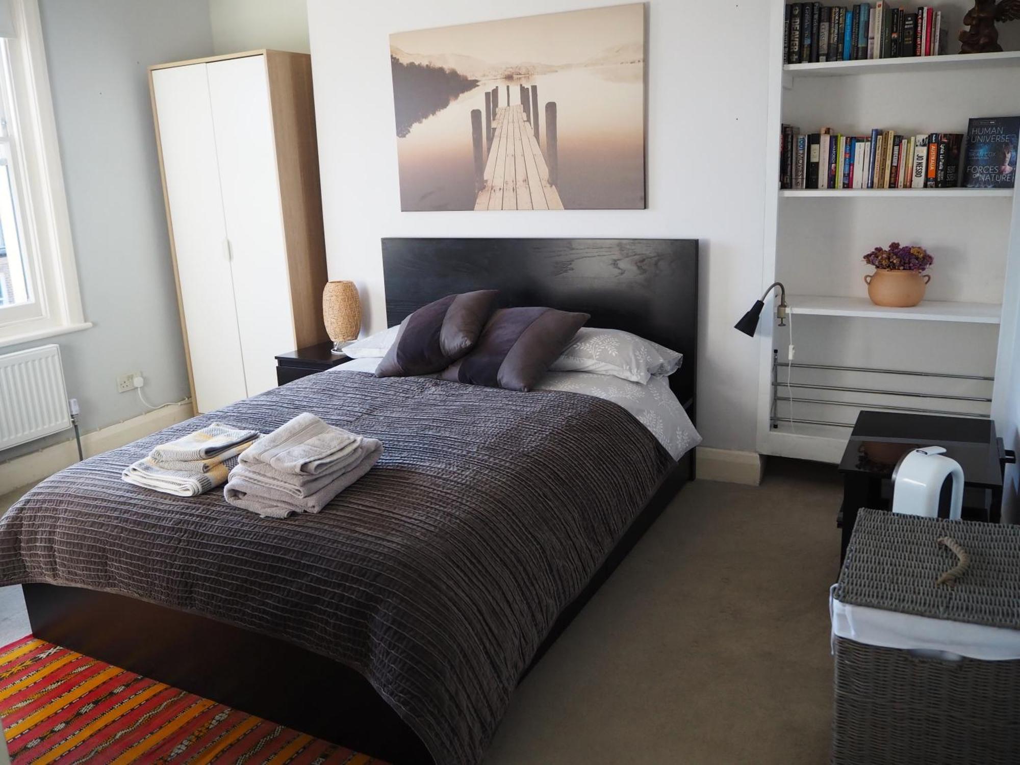 Stunning House Overlooking Local Park Casa vacanze Londra