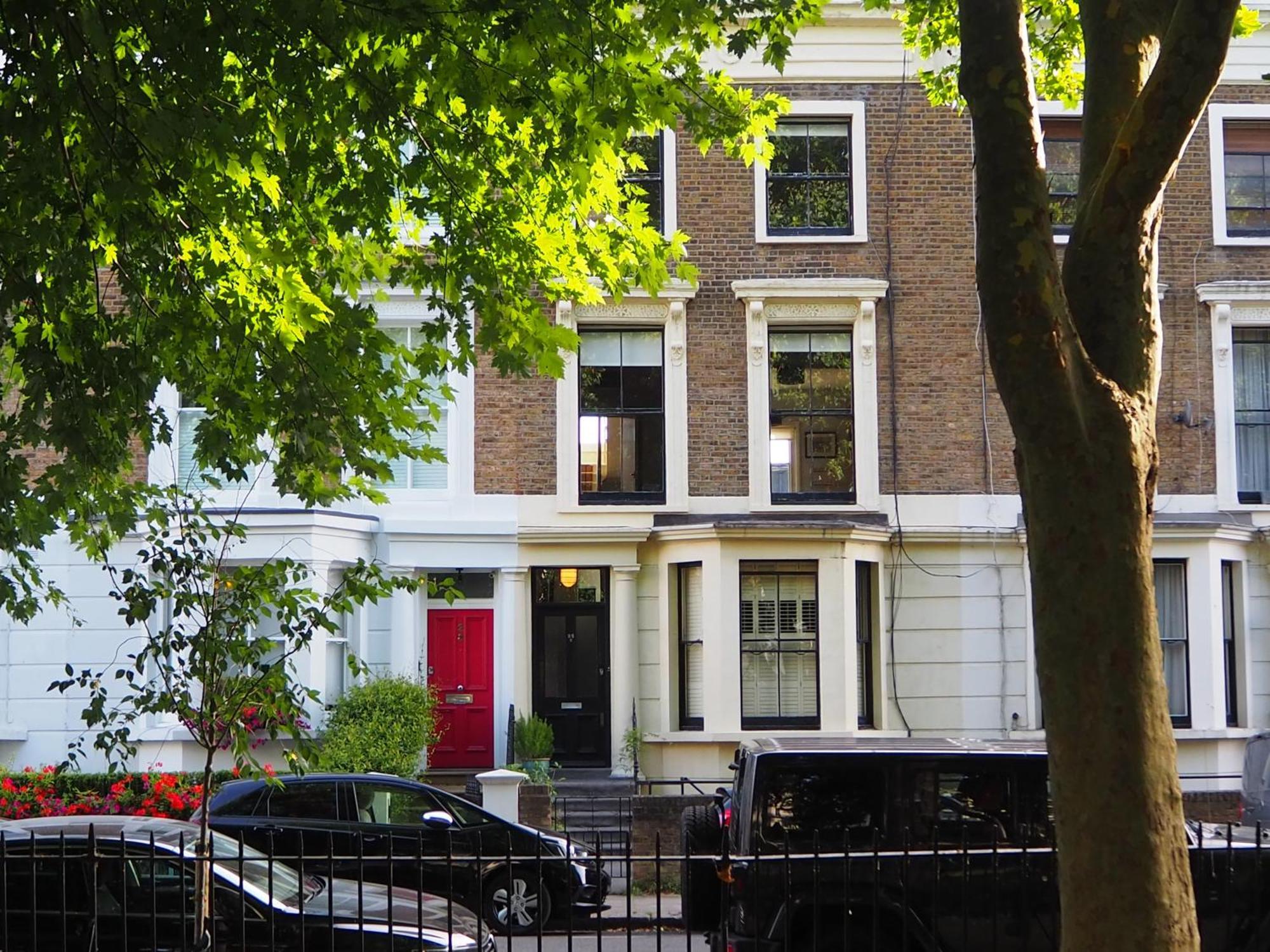 Stunning House Overlooking Local Park Vakantiehuis Londen