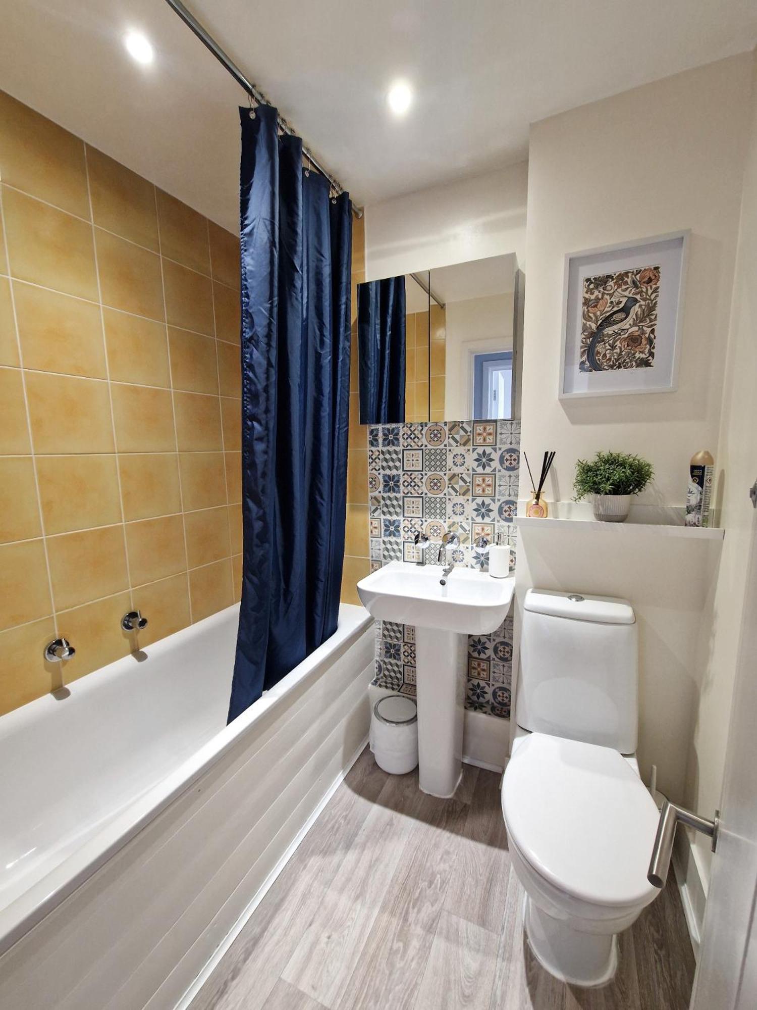 Appartamento 1-bed Apartment, Close To Kensington Olympia With Free Wi-fi & Netflix *
