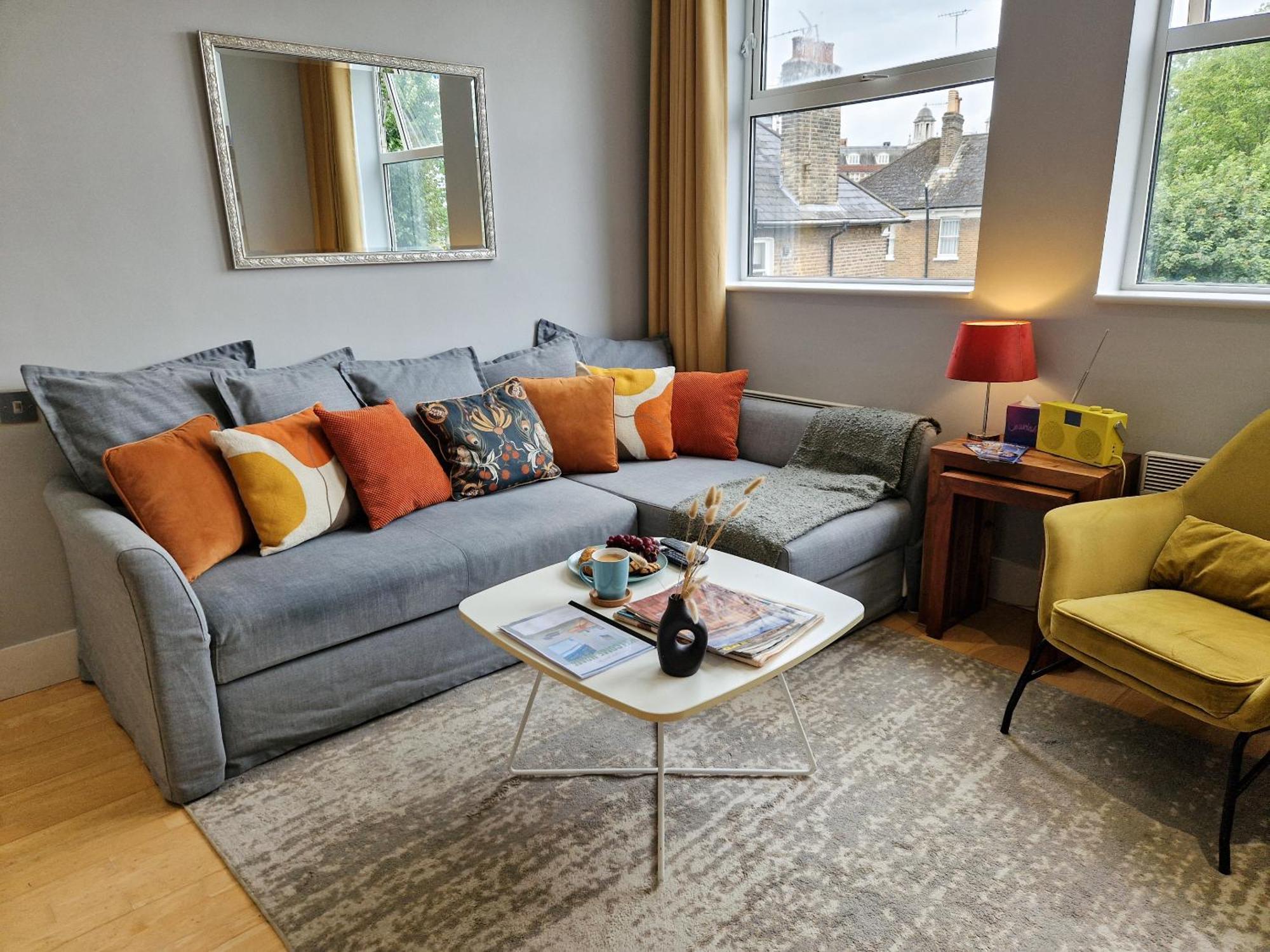Appartamento 1-bed Apartment, Close To Kensington Olympia With Free Wi-fi & Netflix
