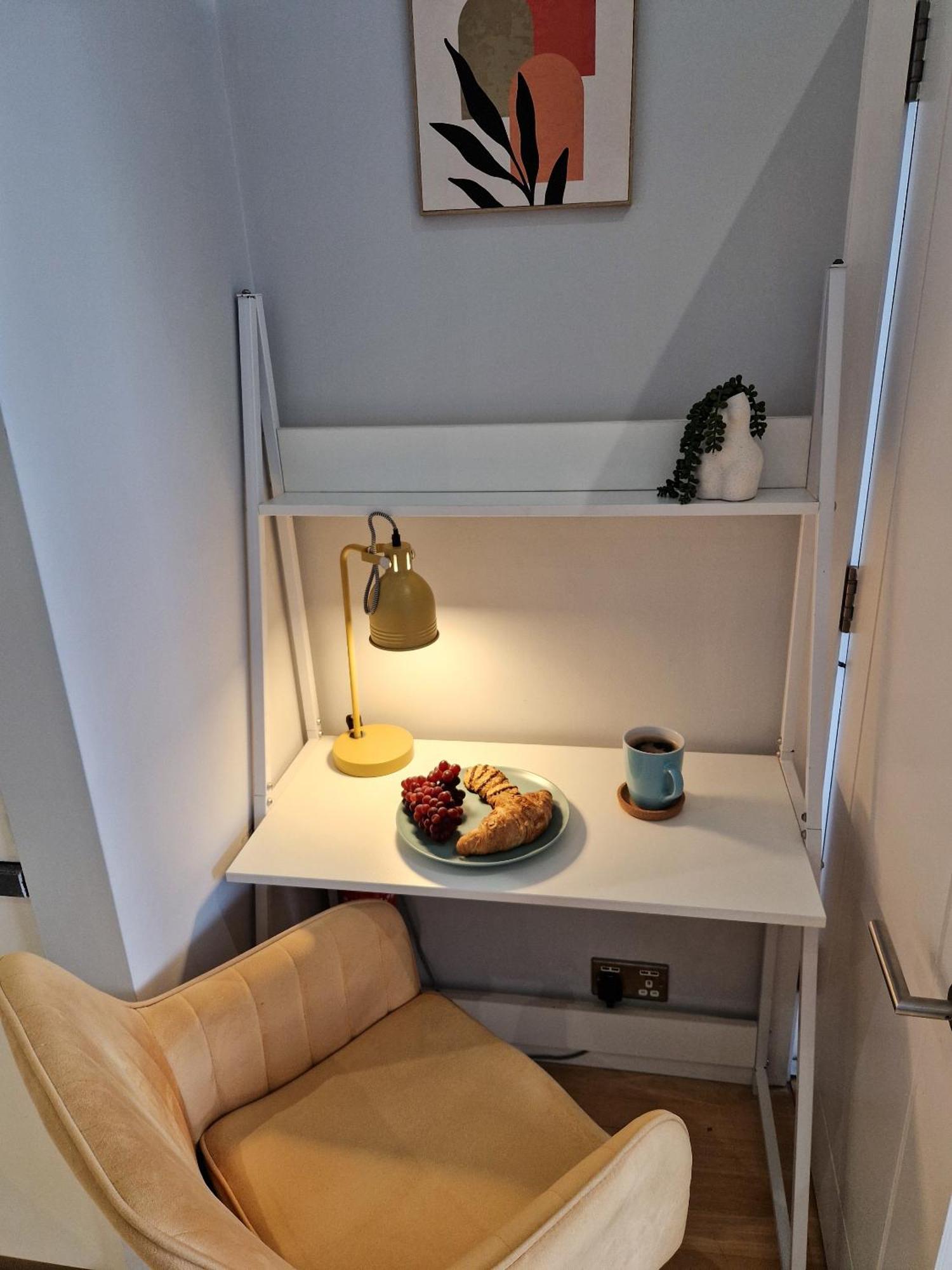 1-bed Apartment, Close To Kensington Olympia With Free Wi-fi & Netflix Appartamento Londra