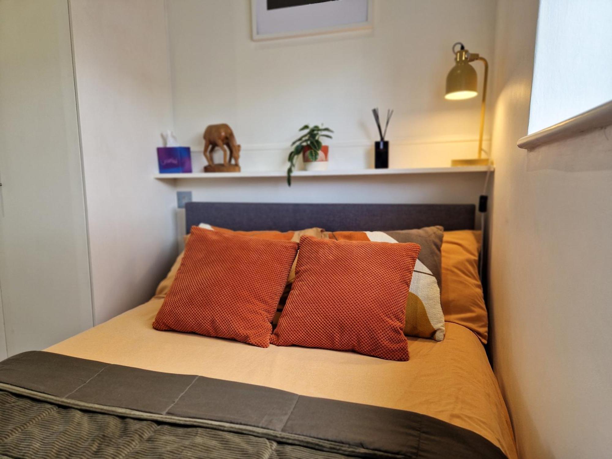 1-bed Apartment, Close To Kensington Olympia With Free Wi-fi & Netflix Appartamento
