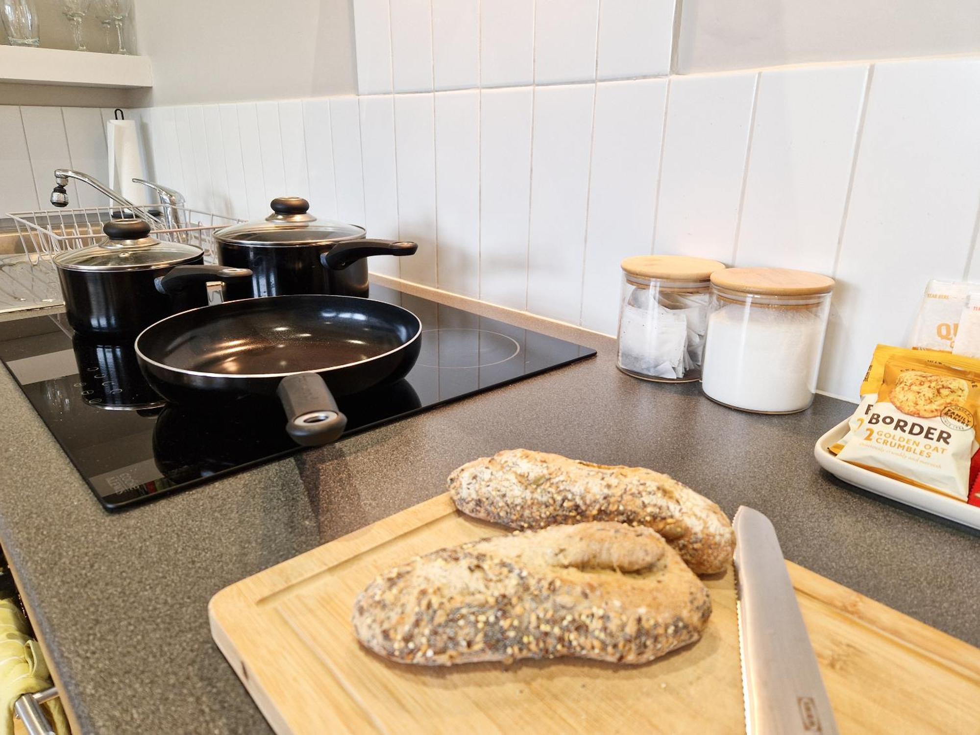 1-bed Apartment, Close To Kensington Olympia With Free Wi-fi & Netflix Londra